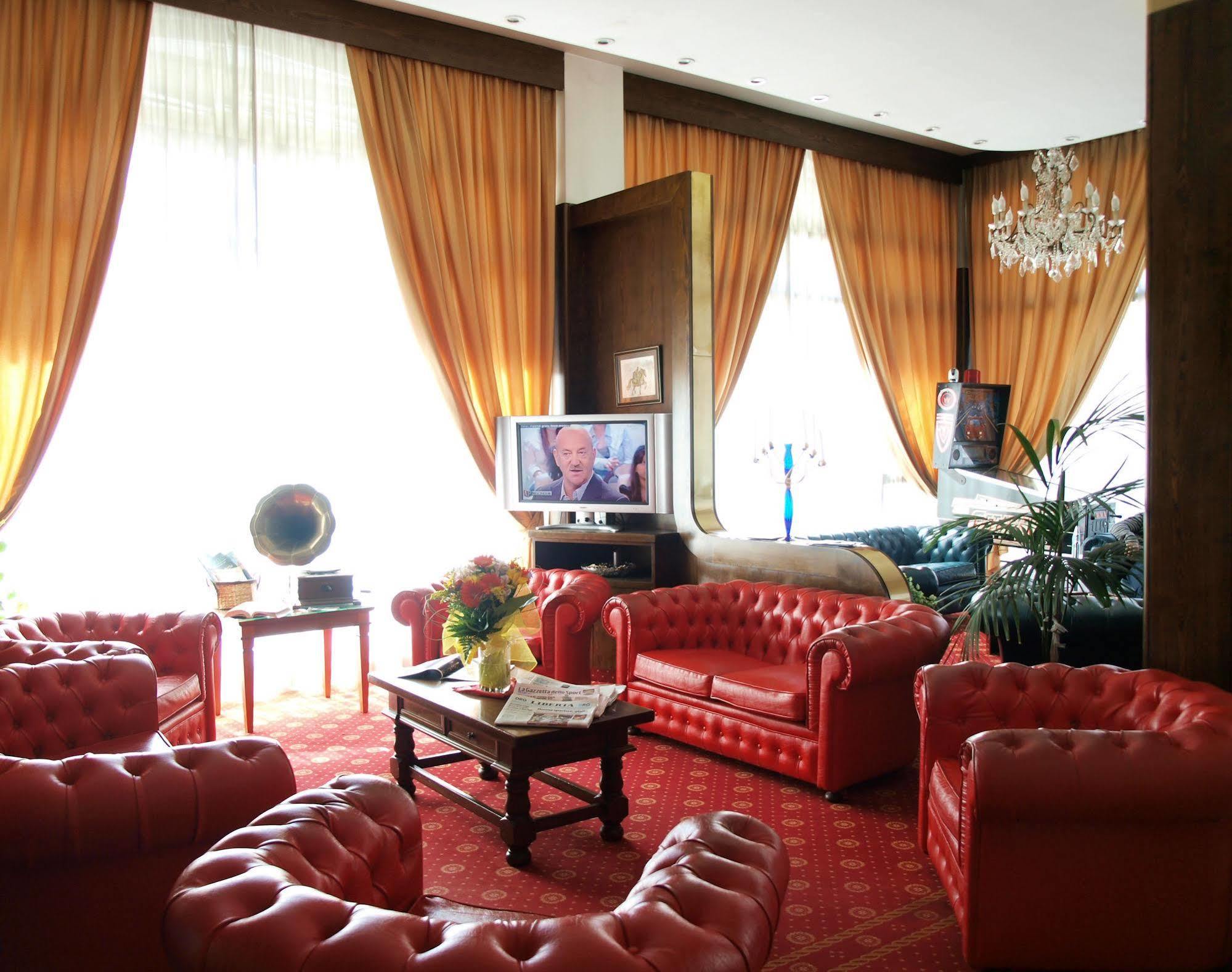 Eurohotel Piacenza Buitenkant foto
